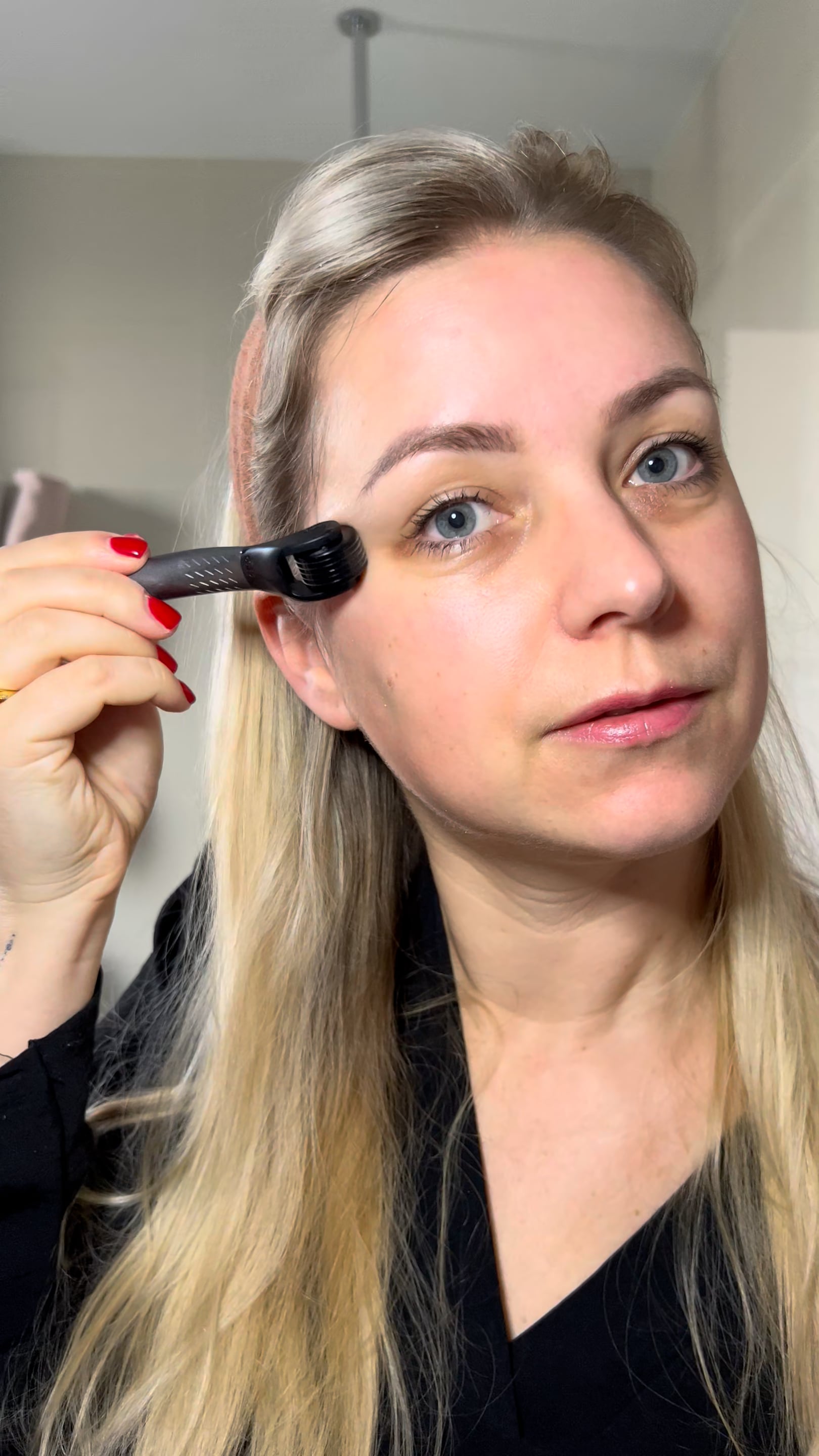 Renate gebruikt de Under Eye SET van LAYZIN