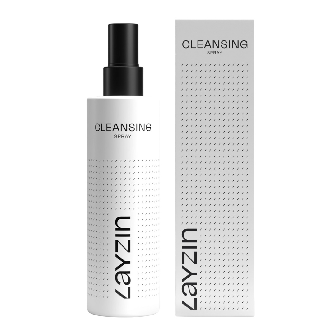 Witte Layzin Cleansing Spray met zwarte spraydop voor hygiënische reiniging van dermaroller en huid bij microneedling.