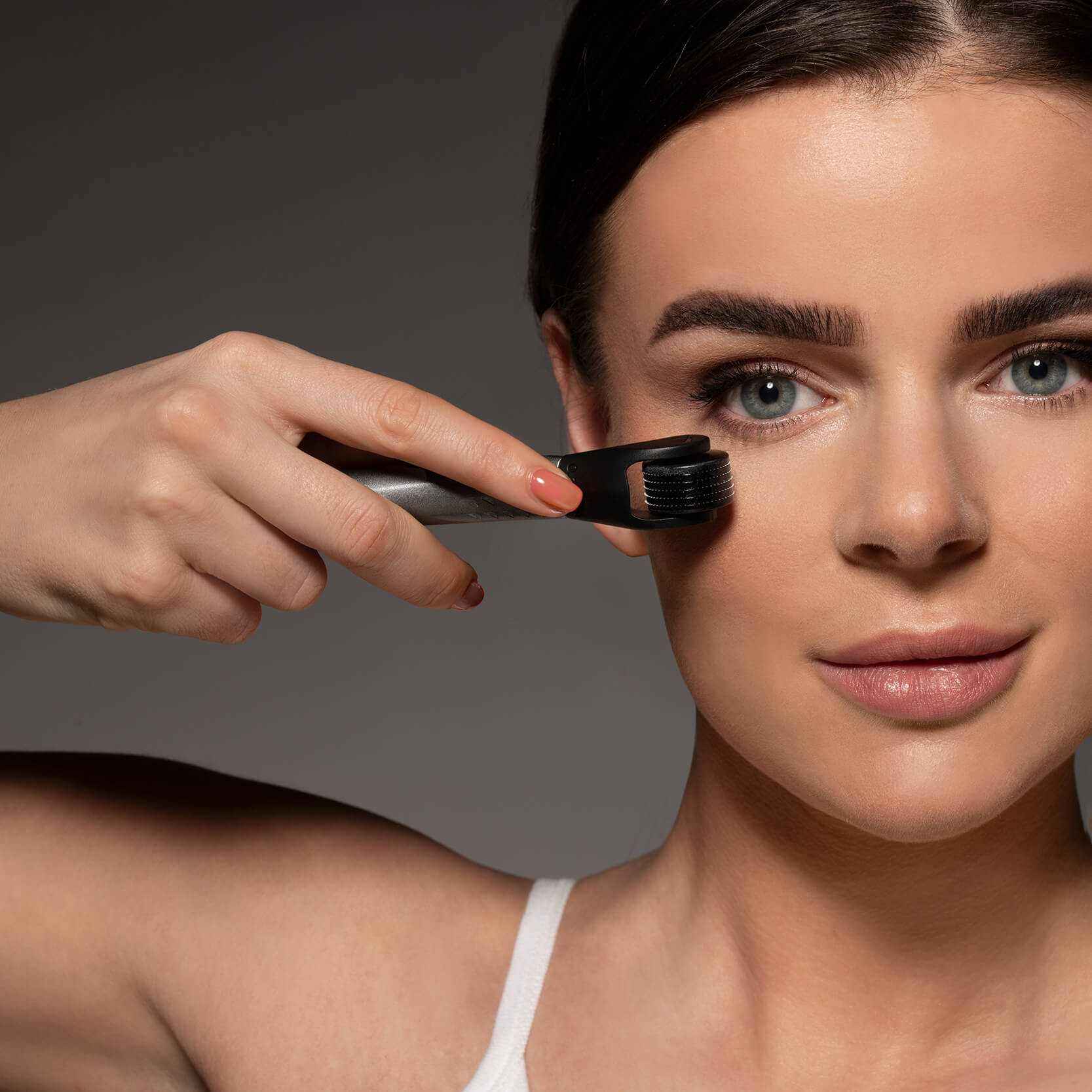 0.35 mm Dermaroller Set inclusief Cleansing Spray - LAYZIN SKIN ogen